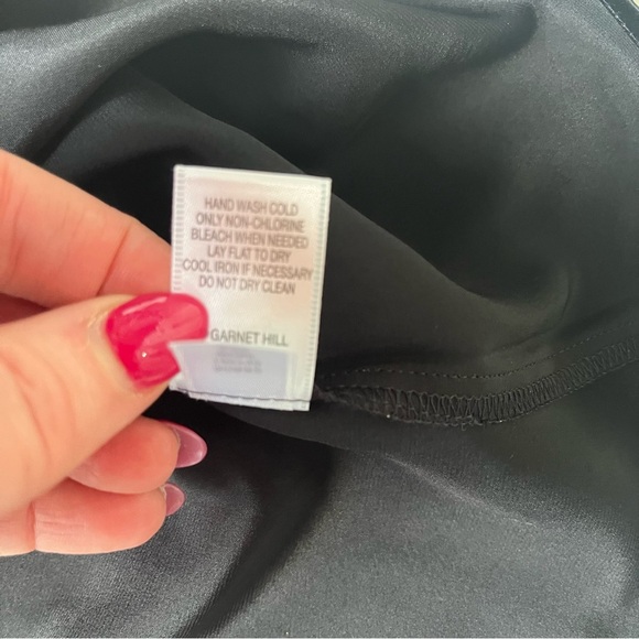 Garnet Hill Black Silk Top With Gold Detail Size L - Picture 8 of 9